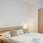 Отель Metropolitan Star 4*