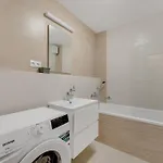 Metropolitan Star 4* Братислава